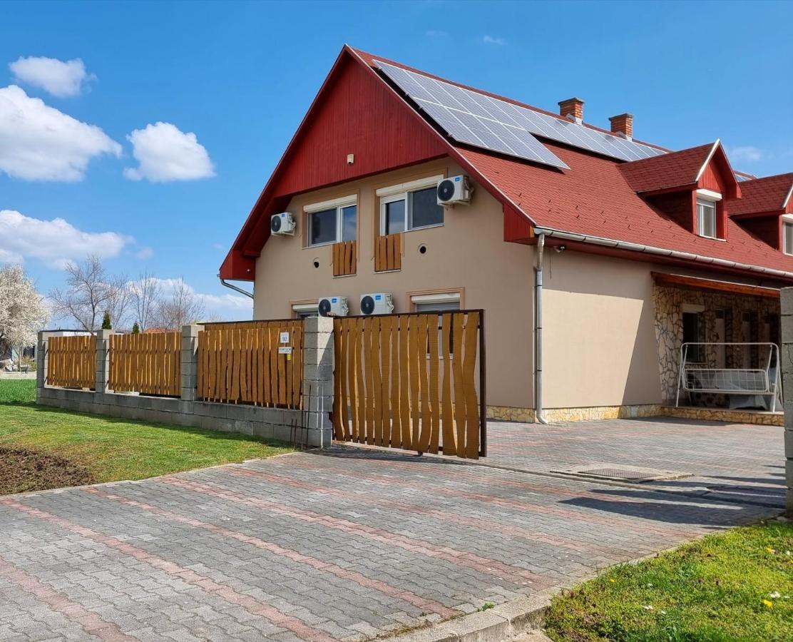 Relax Apartman Siofok-Sosto Exterior foto