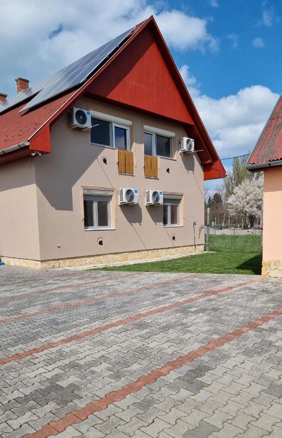 Relax Apartman Siofok-Sosto Exterior foto
