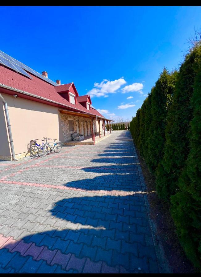 Relax Apartman Siofok-Sosto Exterior foto
